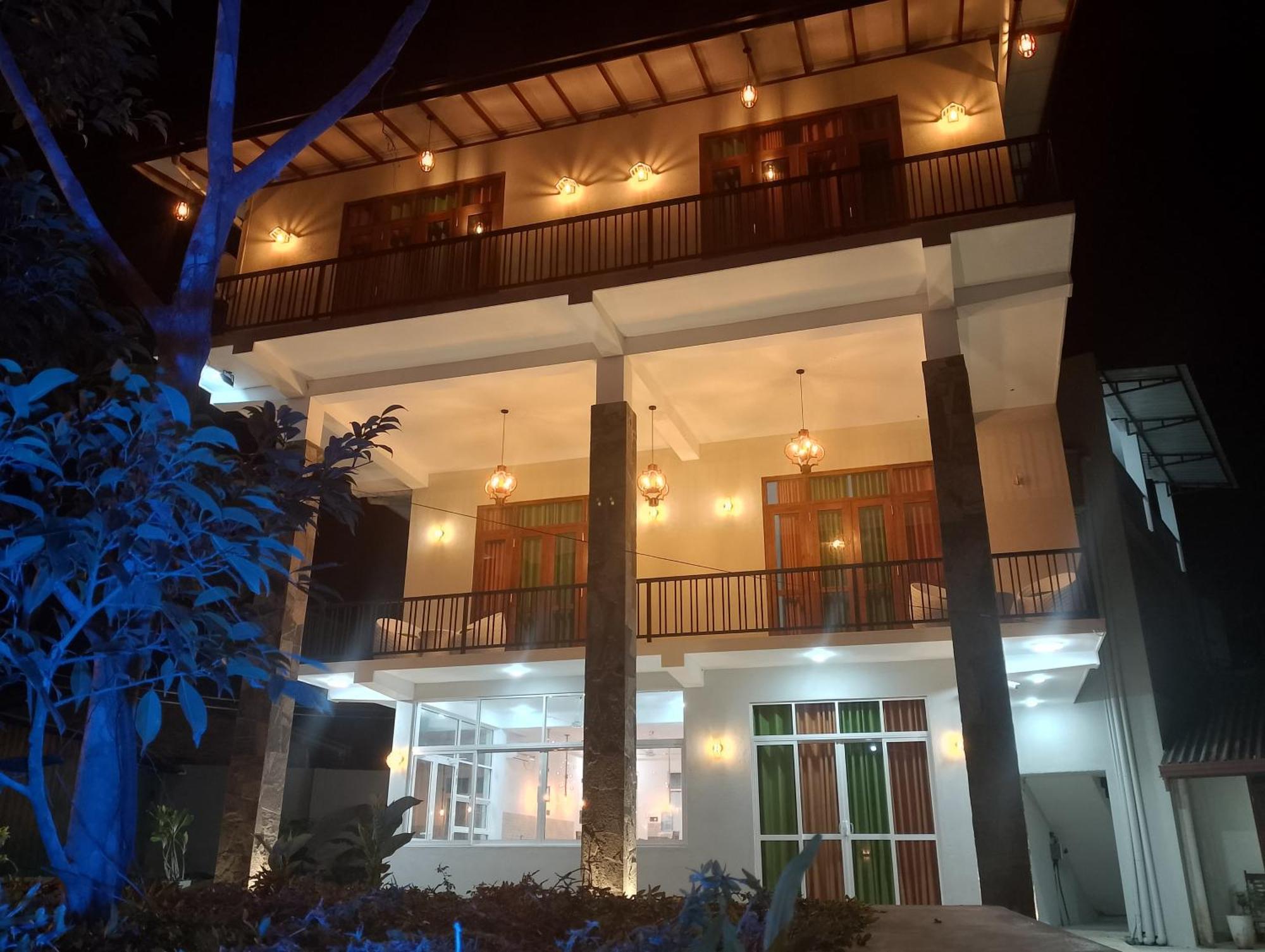Malindu Yala Gate Hotel Tissamaharama Exterior photo